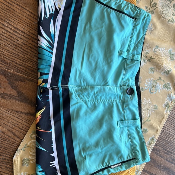 Men's Swim Shorts Mirage Aggrolite Floral Trunks Green Floral.  4 way Stretch - Picture 5 of 10